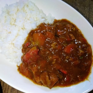 いつものカレーをもっと美味しく！牛すじ入りカレー